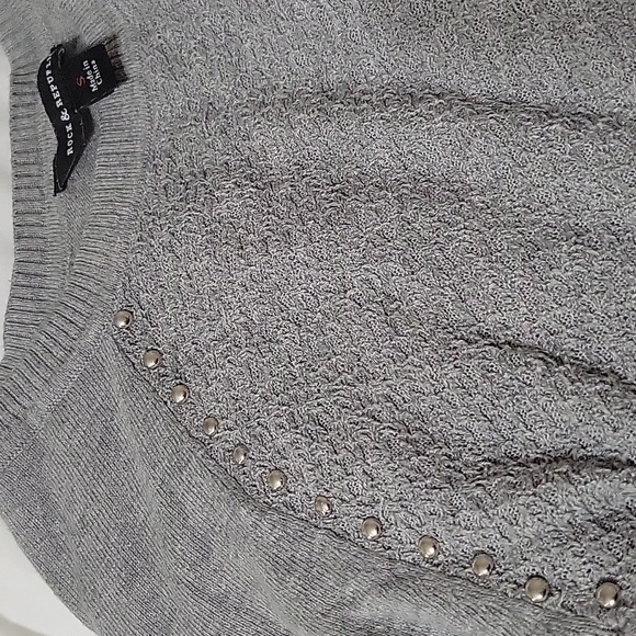 Rock & Republic studded long sleeve top gray S sweater drop tail - Picture 5 of 11